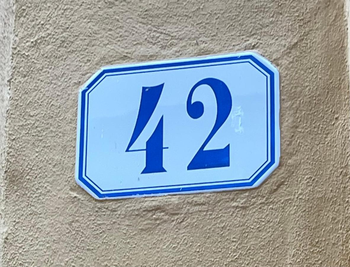 Maison Vert Appartamento In Centro Storico A Modena Luaran gambar