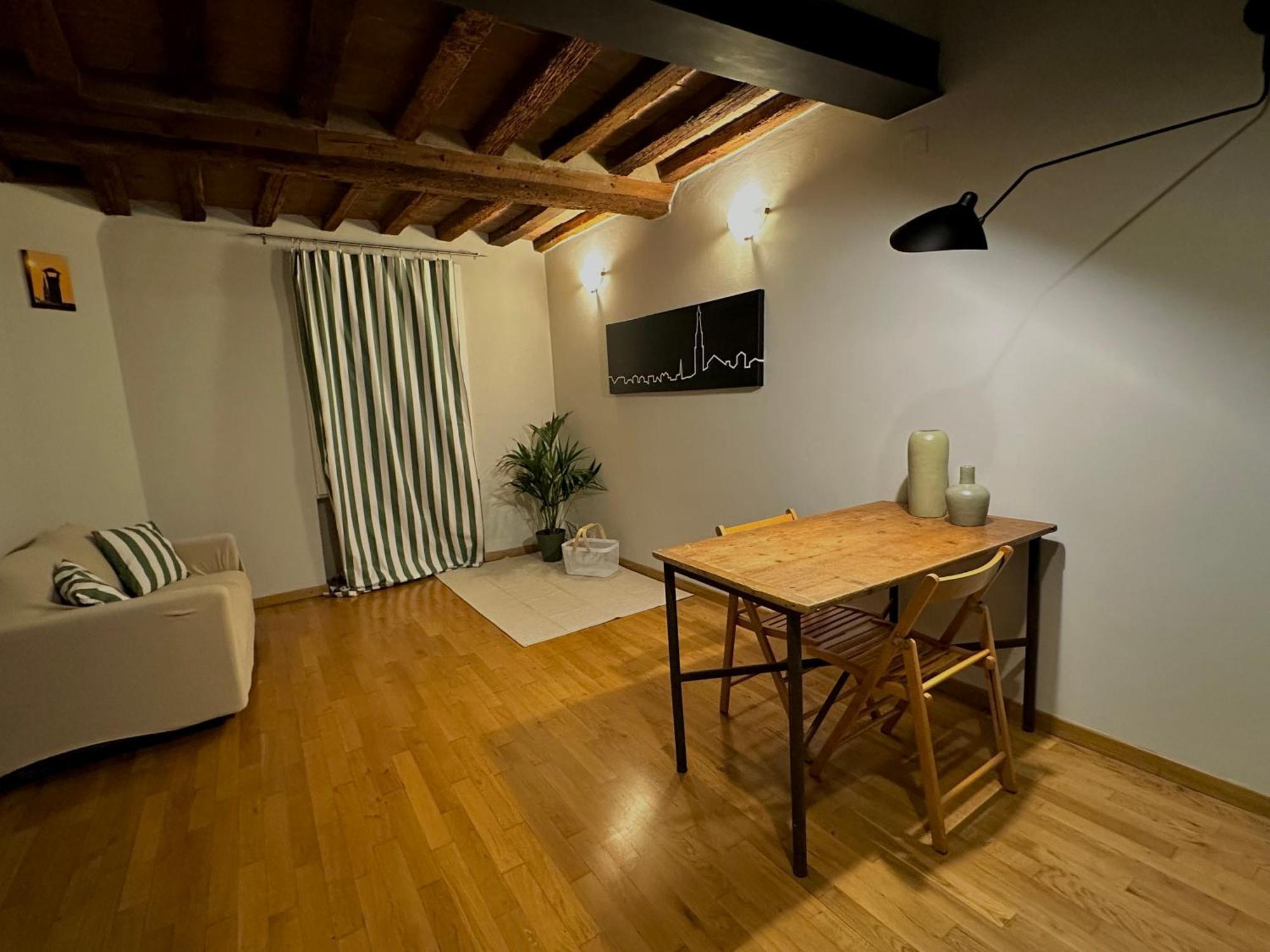 Maison Vert Appartamento In Centro Storico A Modena Luaran gambar